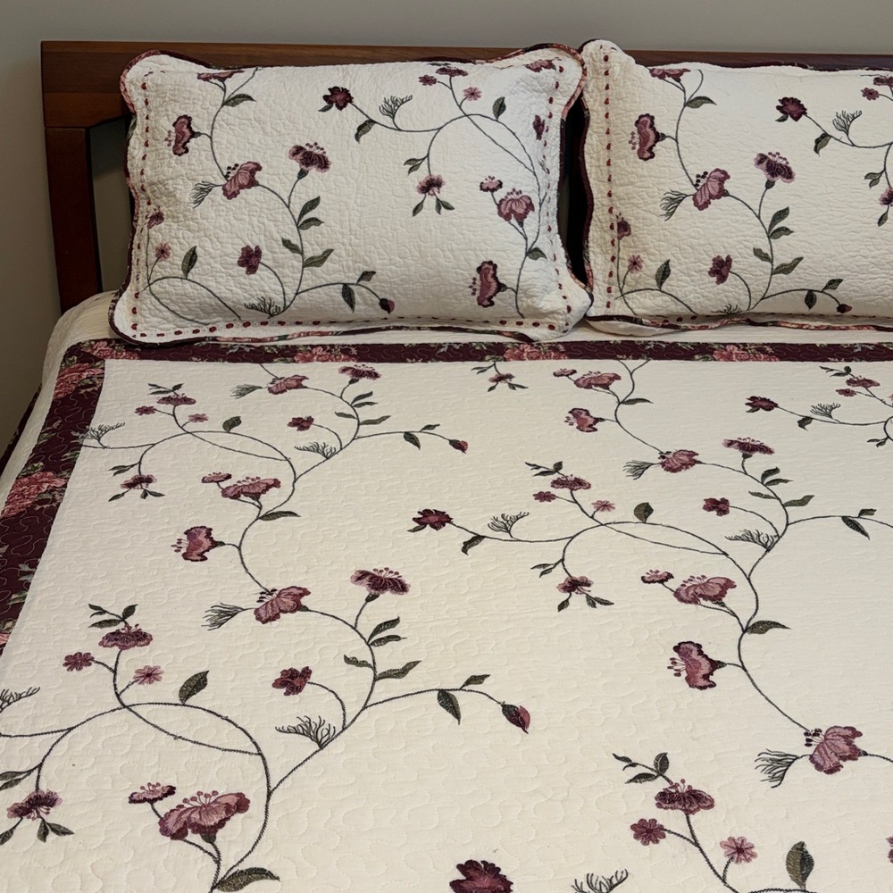 Embroidered Quilt - Picture 4 of 14